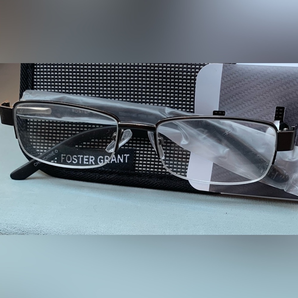 Readers +1.25 Foster Grant Carbon Fiber